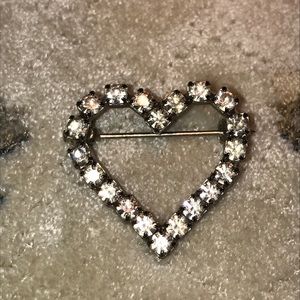 Heart Cristal Brooch.1980 vintage piece 🤍